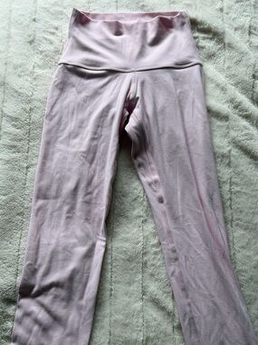 Aritzia Butter Cheeky Hi-Rise 26” Legging in Villa Pink